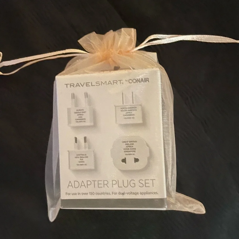 TravelSmart by Adapter Plug Set - White